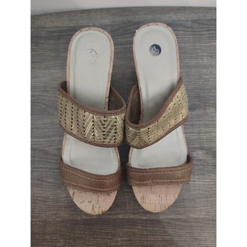 Dress Barn Women’s Bronze Gold Woven Wedge Sandal Shoes 8M Cork Look Slip On